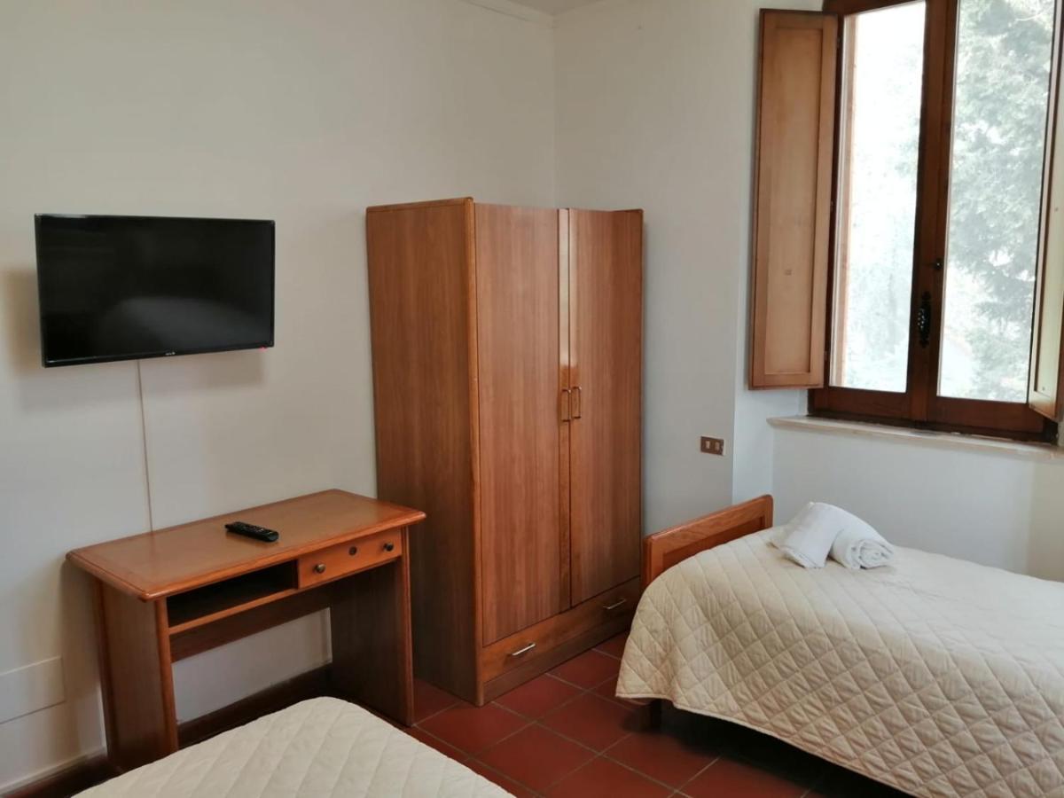 Villa Casa Per Ferie Ulivo D'Asís Exterior foto