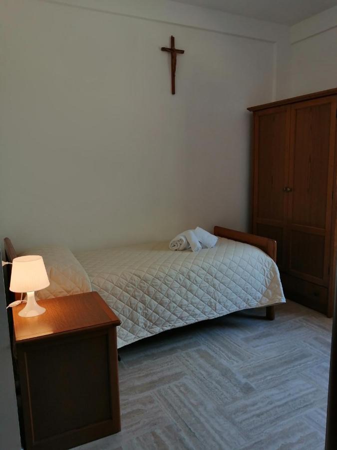 Villa Casa Per Ferie Ulivo D'Asís Exterior foto