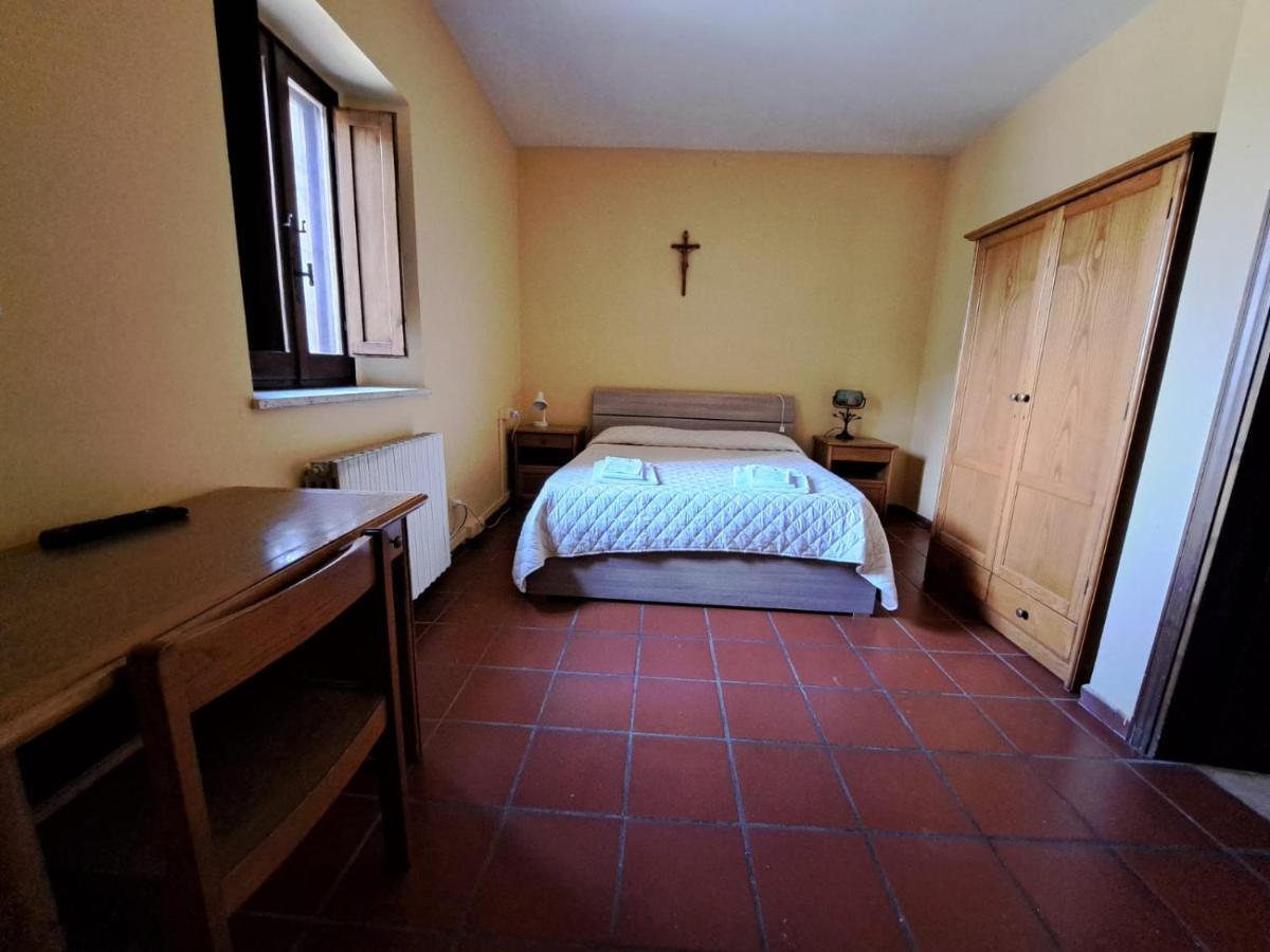 Villa Casa Per Ferie Ulivo D'Asís Exterior foto