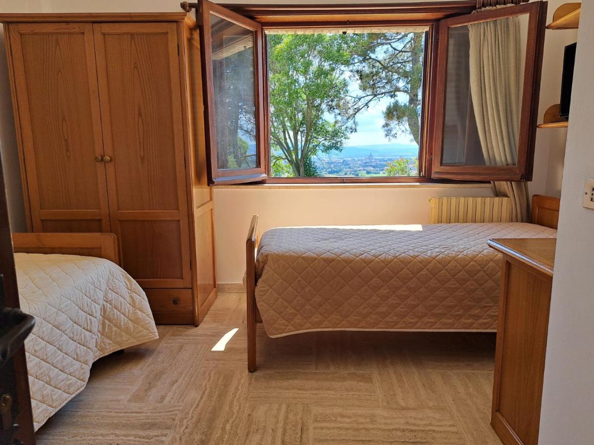 Villa Casa Per Ferie Ulivo D'Asís Exterior foto